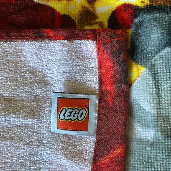 Lego Ninjago Beach Bath Towel - Picture 3 of 6